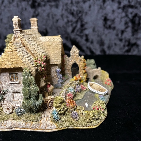 Lilliput Lane | Old Mill Dunster | 2001 Anniversary Cottage - Picture 4 of 16